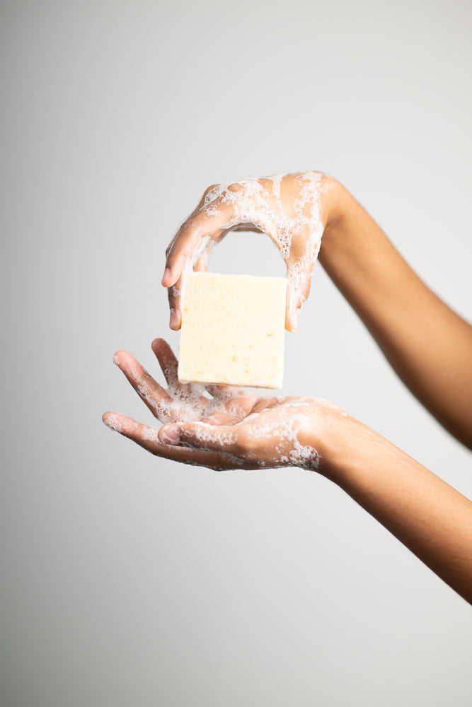 Savon à la Mangue, au Karité et à l'Encens